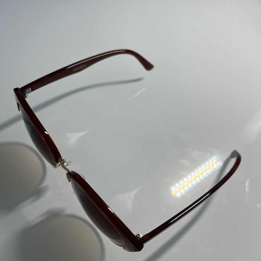 sunglasses - Picture 2 of 5